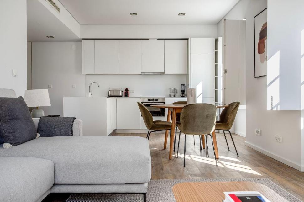 Private Bedrooms In The Heart Of Lisboa Екстериор снимка