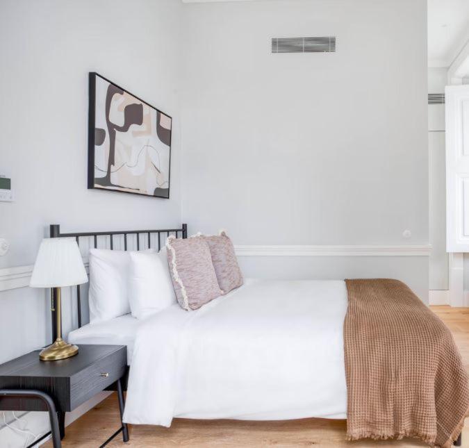 Private Bedrooms In The Heart Of Lisboa Екстериор снимка
